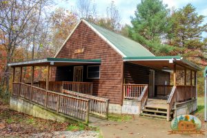 Hawk's Nest Cabin