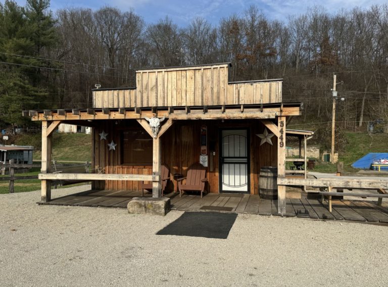 1.1 Hitching Post 1st Choice Lodging