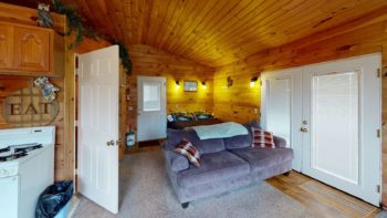 Cozy Cabin 14