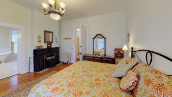 Tulip Tree Room 8