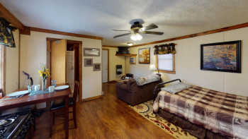 Fox Den Cabin 17