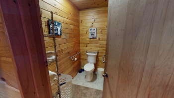 Hawk's Nest Cabin 38