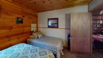 Hawk's Nest Cabin 31