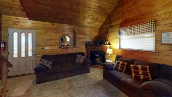 Hawk's Nest Cabin 22