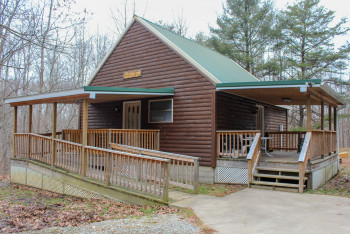Hawk's Nest Cabin 6