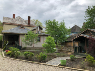 Primrose House 6 Primrose Bed and Breakfast Hocking hills backyard