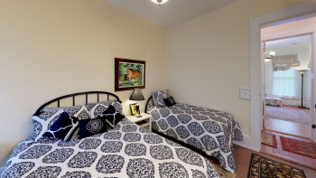 Lilac Suite 6 Rose Garden