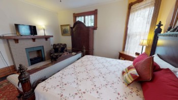 Lane Room 5 Garden Room Primrose bed and breakfast