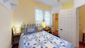 Garden Room 7 Posy Room Primrose bed and breakfast