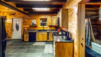 Rusty Lantern Cabin 18