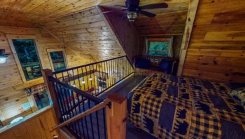 Rusty Lantern Cabin 20