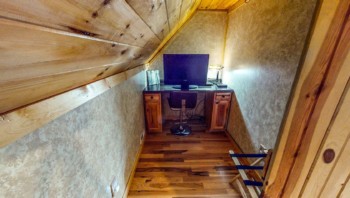 Rusty Lantern Cabin 22