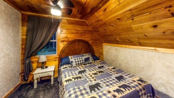 Rusty Lantern Cabin 24