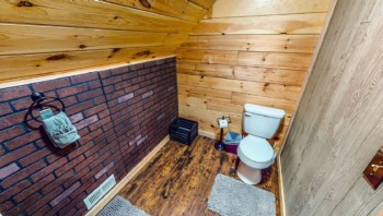 Rusty Lantern Cabin 25