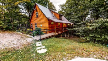Rusty Lantern Cabin 3