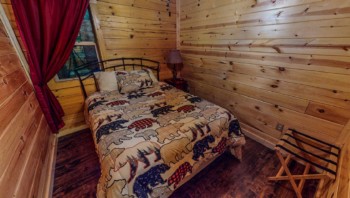 Rusty Lantern Cabin 27