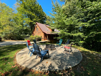 Rusty Lantern Cabin 6