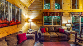 Rusty Lantern Cabin 14