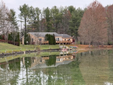 Lake View Retreat 3