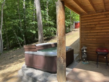 Cavalier Cabin 23 Cavalier Cabin Hot tub