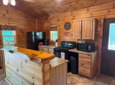 Forest Edge Cabin 30