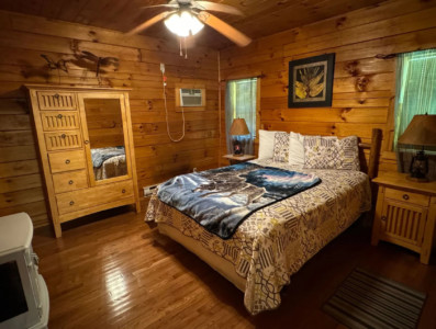 Forest Edge Cabin 50